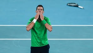 老詹直言东契奇定位明确，湖人仍存隐忧！雷迪克表达不满，斯玛特失误成隐患